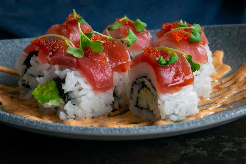 california roll sushi